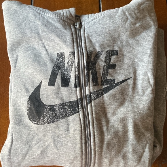 Nike size L(14/16) hoodie approximately 24 inches long. Nice condition. - Picture 10 of 11